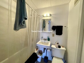 1051 Beacon St, Unit 7 in Brookline, MA - Building Photo - Building Photo