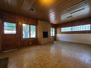 1561 Pearl St in Benton Harbor, MI - Building Photo - Building Photo