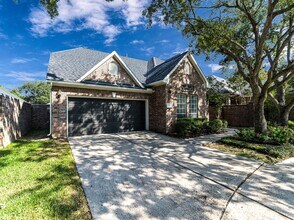 5407 Lake Pl Dr in Houston, TX - Building Photo - Building Photo