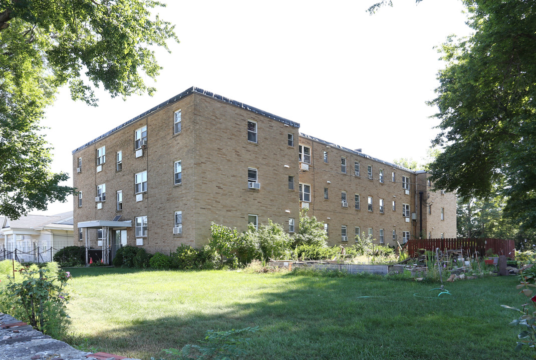 48 South St in West Hartford, CT - Building Photo