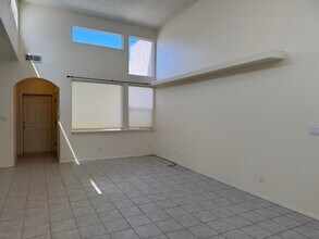 9704 Lagrima De Oro Rd NE in Albuquerque, NM - Building Photo - Building Photo