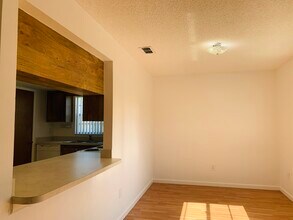428 Banana Cay Dr, Unit E in South Daytona, FL - Building Photo - Building Photo