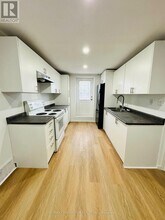 1405 Woodbine Ave in Toronto, ON - Building Photo - Building Photo