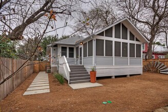 1704 Nickerson St in Austin, TX - Building Photo - Building Photo