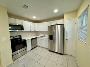 1507 NE 5th Ave, Unit 4 in Fort Lauderdale, FL - Building Photo - Building Photo