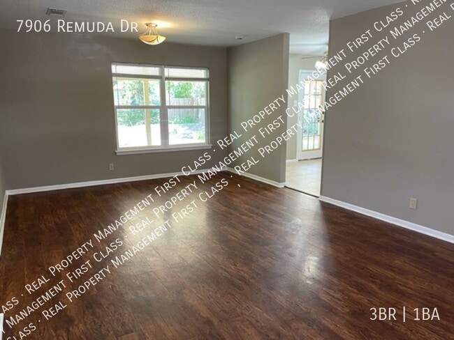 7906 Remuda Dr in San Antonio, TX - Foto de edificio - Building Photo