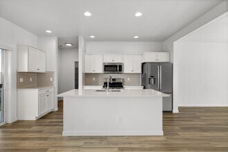 655 N Sevenoaks Ave in Eagle, ID - Building Photo - Building Photo