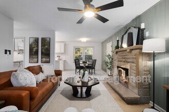 12516 13th St in Grandview, MO - Building Photo - Building Photo