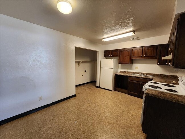 5817 NW 23rd Terrace in Gainesville, FL - Building Photo - Building Photo