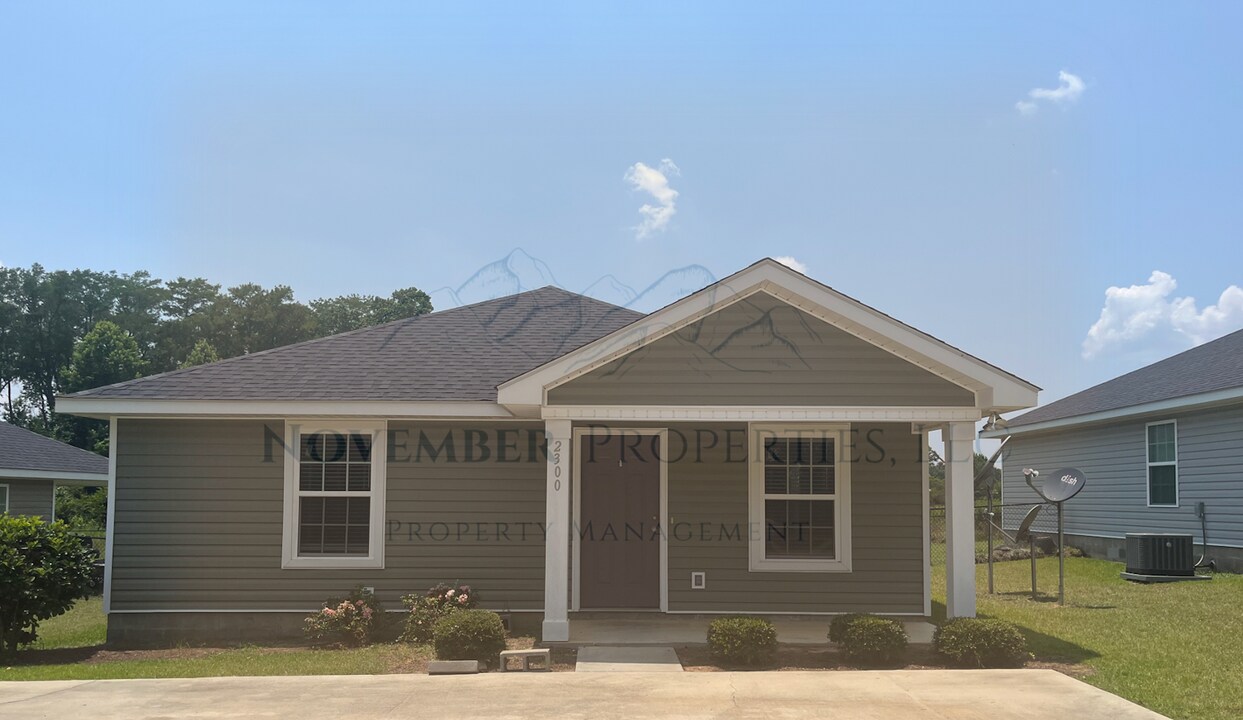2316 Middleton Rd in Dothan, AL - Building Photo