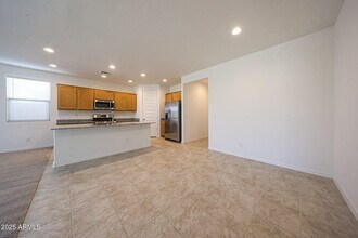 25180 N 172nd Dr in Surprise, AZ - Building Photo - Building Photo