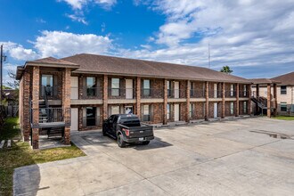 Wild Olive Apartments in San Benito, TX - Foto de edificio - Building Photo