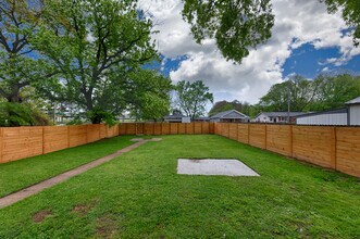 2215 Bell Ave NW in Huntsville, AL - Foto de edificio - Building Photo