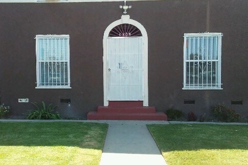 1307 S Long Beach Blvd, Unit 1/2