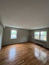 104 N George Mason Dr, Unit 1 in Arlington, VA - Building Photo - Building Photo