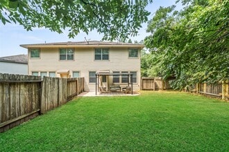 3 Whitekirk Pl in Magnolia, TX - Foto de edificio - Building Photo