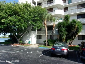 300 Columbia Dr in Cape Canaveral, FL - Building Photo