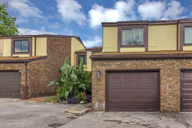 property at 18 Hidden Cove Cir