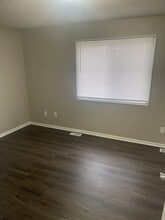 1624 Pleasant View Dr in Des Moines, IA - Building Photo - Building Photo