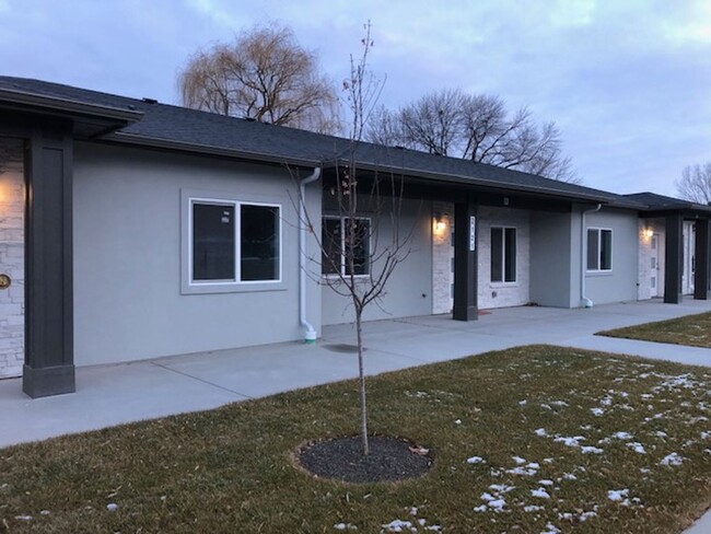 2121 S Montana Ave in Caldwell, ID - Building Photo - Building Photo