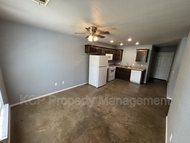 101 Perciful St in Roland, OK - Building Photo - Building Photo