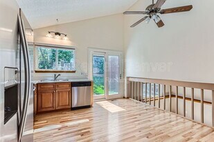 460 E Arden Cir in Littleton, CO - Building Photo