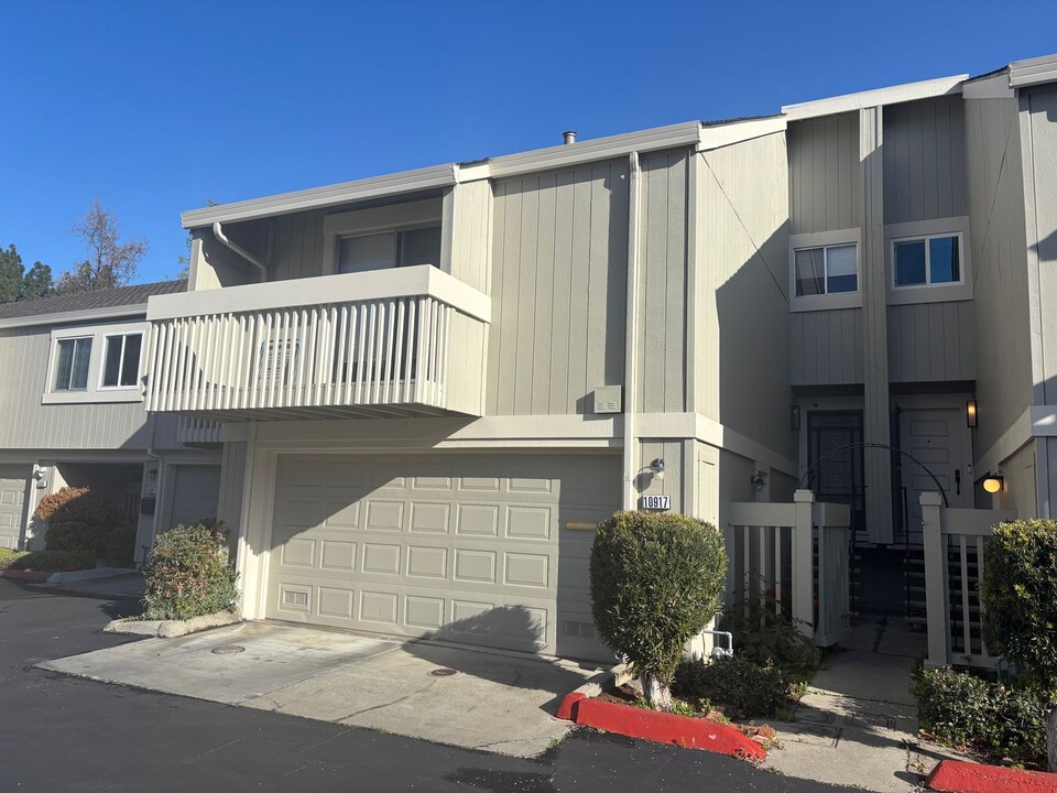 10917 Northridge Square in Cupertino, CA - Building Photo