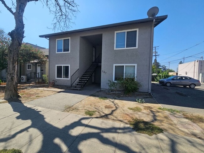property at 307 Colusa St