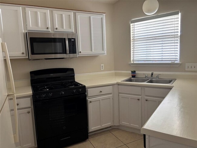 17090 Kilwinning Dr in Houston, TX - Building Photo - Building Photo