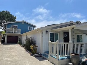 855 Maple St-Unit -1 in Pacific Grove, CA - Building Photo - Building Photo