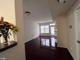 2651 Park Tower Dr in Vienna, VA - Building Photo