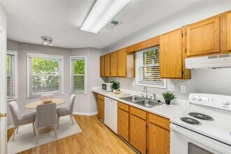 1738 Taylor St NW in Atlanta, GA - Building Photo - Building Photo