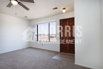 15054 S Yava Rd in Arizona City, AZ - Foto de edificio - Building Photo