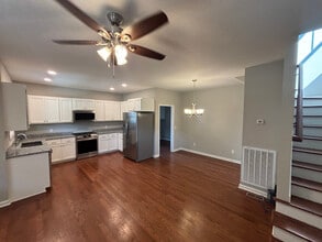 215 Cherokee Dr in Lafayette, TN - Building Photo - Building Photo