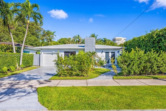 1567 NE 110th St in Miami, FL - Building Photo - Building Photo