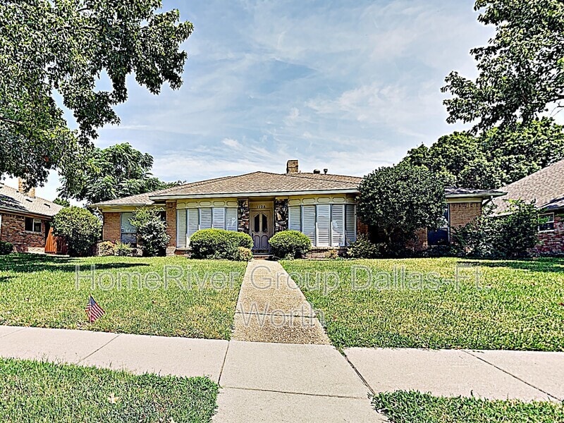 1128 Stratford Dr in Richardson, TX - Building Photo