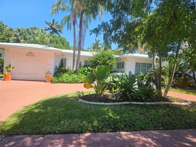 property at 1070 N Shore Dr