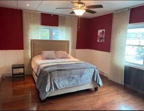 1000 Queen St in Alexandria, VA - Building Photo - Building Photo