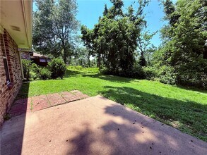 2107 Oakwood Ave in Bentonville, AR - Building Photo - Building Photo
