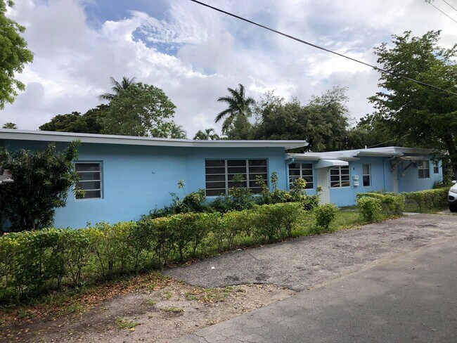 1145 NE 17th Ter in Fort Lauderdale, FL - Building Photo - Building Photo