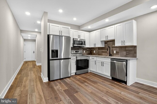 1924 N Front St in Philadelphia, PA - Building Photo - Building Photo