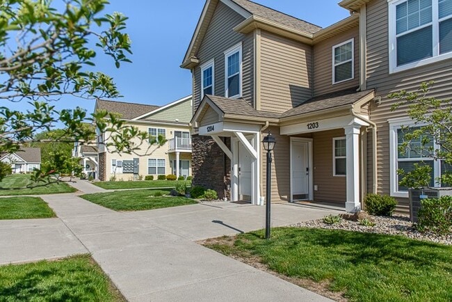 property at 806 New Terrace Ln
