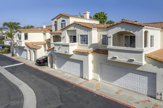 Villa Aspara in San Marcos, CA - Building Photo - Building Photo