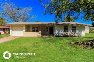 602 Hodges Dr in Euless, TX - Building Photo