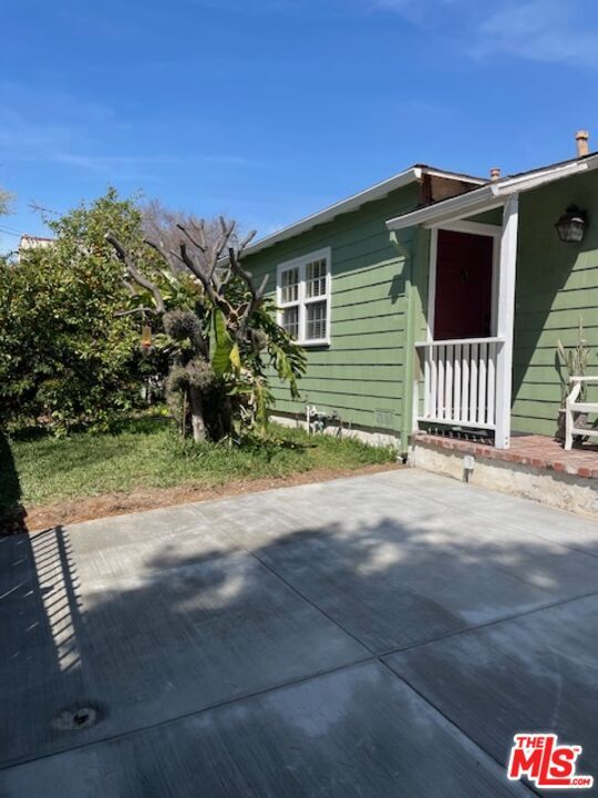 property at 2525 Plata St