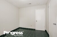 5108 Gunnison St photo'