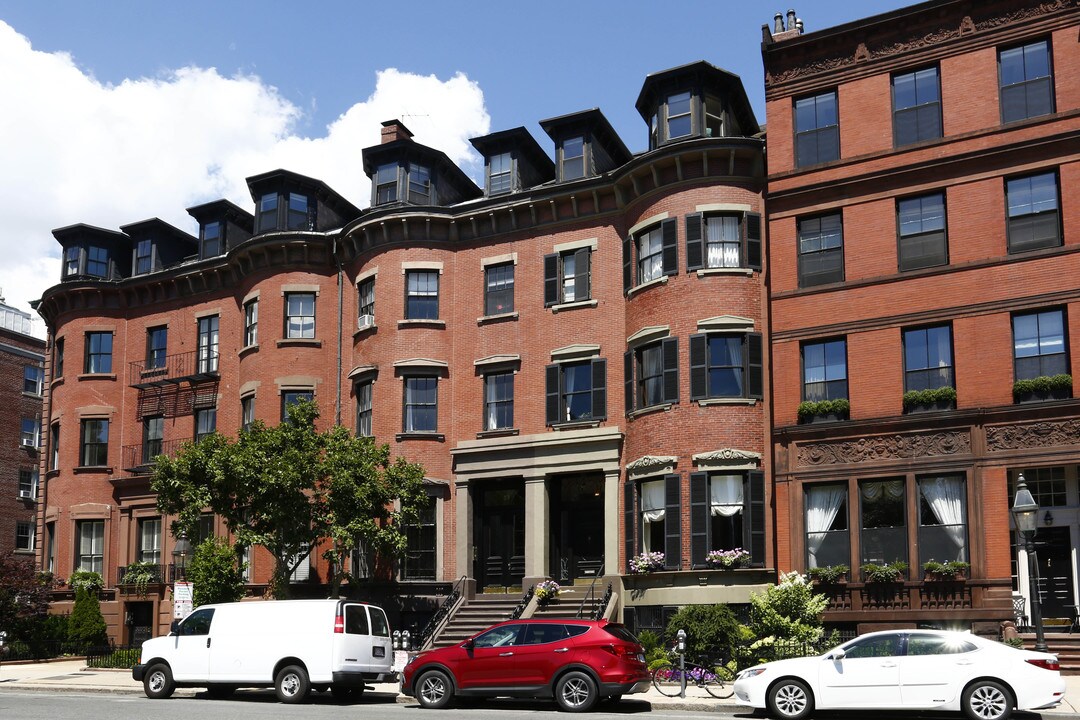 89 Beacon St in Boston, MA - Building Photo