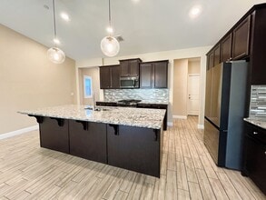 9515 Laurel Ridge Ln in Shafter, CA - Building Photo - Building Photo