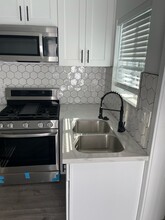 913 S Harlan Ave in Compton, CA - Building Photo - Building Photo