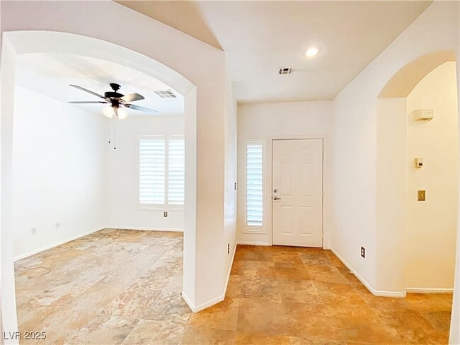 8766 Beacon Harbor Ave in Las Vegas, NV - Building Photo - Building Photo
